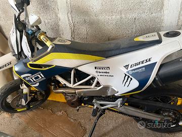 Husqvarna 701 super motard