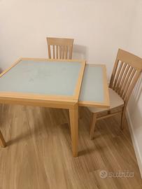 Tavolo allungabile con 4 sedie