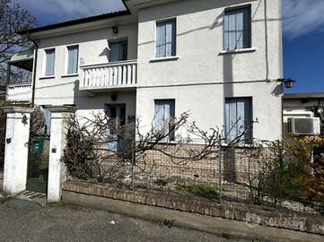 VILLA SINGOLA A CASIER