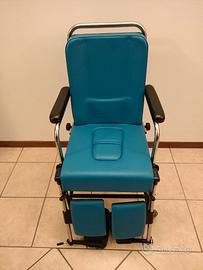 Carrozzella imbottita per anziani disabili