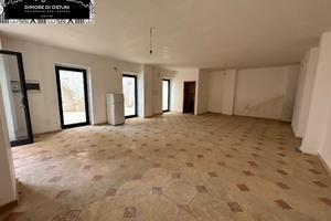 LOCALE COMMERCIALE in ZONA PARCO COMUNALE- OSTUNI