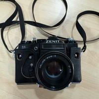 Fotocamera Zenit 11 con obiettivo Helios