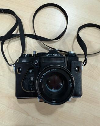 Fotocamera Zenit 11 con obiettivo Helios