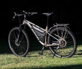 Kona + Surly Moloko