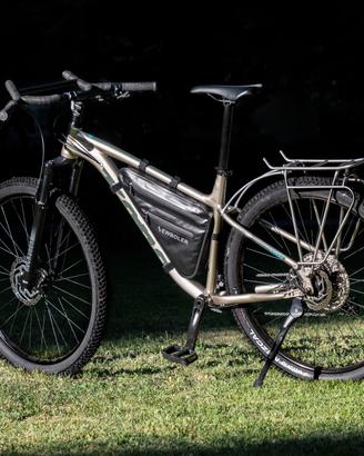 Kona + Surly Moloko