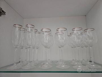 bicchieri champagne e vino rosso e bianco 