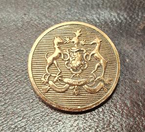 Antico bottone divisa militare