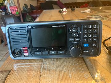 RICETRASMETTITORE VHF GMDSS A con DSC   ICOM GM600