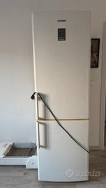 Frigorifero con congelatore Samsung