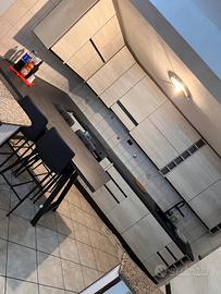 Cucina angolare con penisola