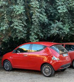 Lancia y