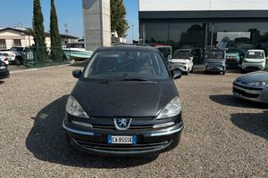 Peugeot 807 2.0 HDi FAP SV