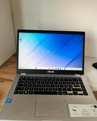 Asus portatile 14 pollici (128 Gb)