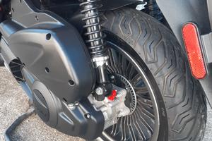 BEVERLY 300IE SPORT ABS