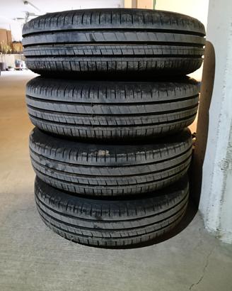 Set gomme +cerchi rimorchio auto