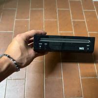 Nintendo wii nera con giochi e 2 joistick