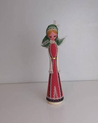 Bambola vintage bulgara tradizionale folk costume 