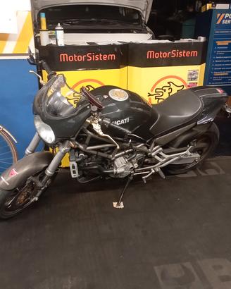 ducati Monster s4 