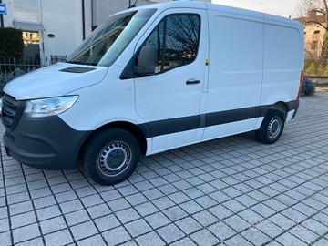 Mercedes Sprinter tetto basso passo corto - 2021