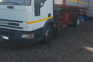 eurocargo ribaltabile trilaterale con gru 