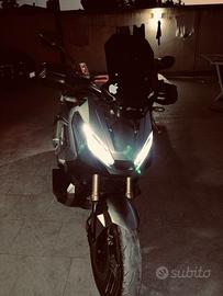 Xadv 750