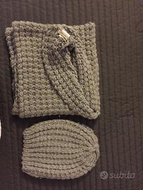 Sciarpa e cappello grigio massanova