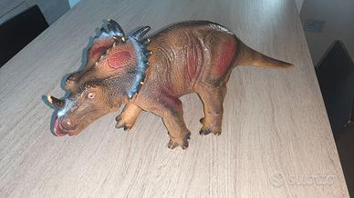 Stiracosauro dinosauro di gomma 40 cm