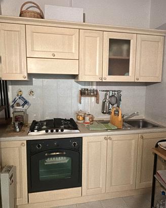 Cucina in legno marca Minacciolo mod. Tola’