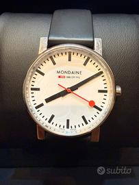 Mondaine: L’Icona del Design Svizzero al tuo polso