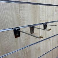 Ganci per pannelli dogati