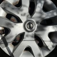 4 cerchi e copri cerchi orginali Nissan Juke