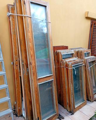 finestre porte finestre e. portoncino d'ingresso.