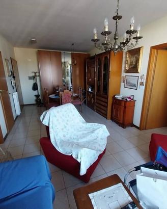 Appartamento di 75 m² con 3 locali e box auto a Sp