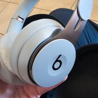 Beats solo pro wireless.