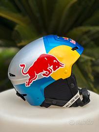 Casco red bull