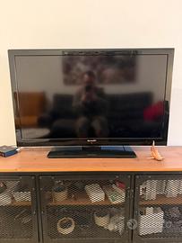 TV Sharp 42” Full HD con HDMI e USB