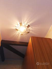 Non pensarci! Lampadari rustici in blocco