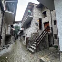 CASA SEMINDIPENDENTE A CIVO