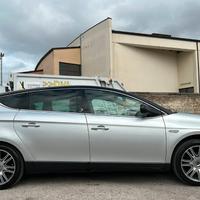 Lancia delta 2011 platinum gpl