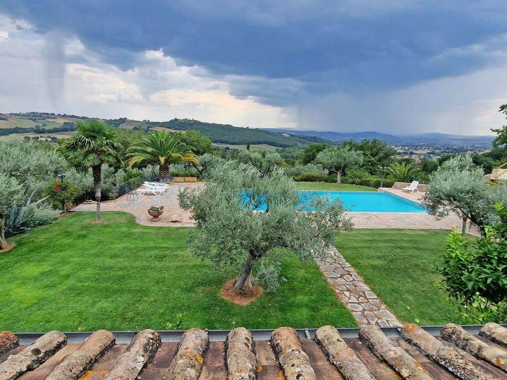 Rustico / Casale di 850 m² con più di 5 locali e b - Vista 4