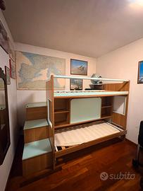 Letto a soppalco moderno con scala a gradoni