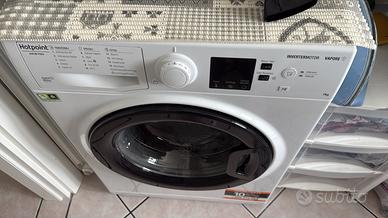 Lavatrice slim Hotpoint Ariston