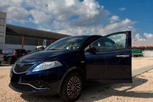 Lancia Ypsilon Neopatentati