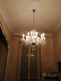 Lampadario in cristallo a gocce di antiquariato