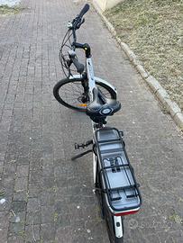 Bicicletta Atala a pedalata assistita