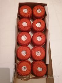 Filato per uncinetto e ferri cablè