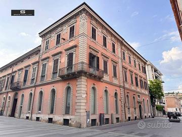 PRESTIGIOSO UFFICIO CON POSTO AUTO, CORSO SAN GIOR