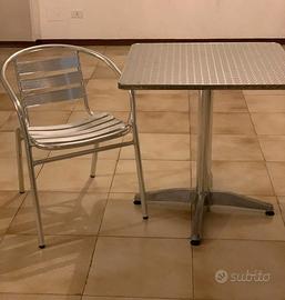 Tavoli e sedie in alluminio inossidabile
