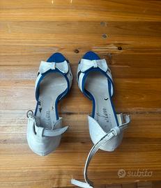 Sandali Vintage Blu e Bianchi con Fiocco