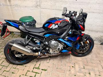 Bmw m1000r competion